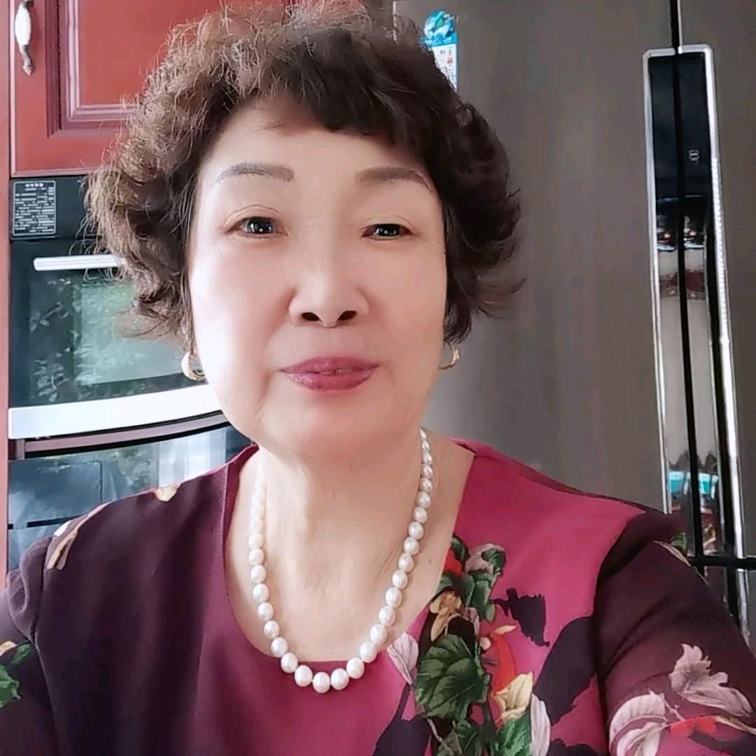 天高云淡