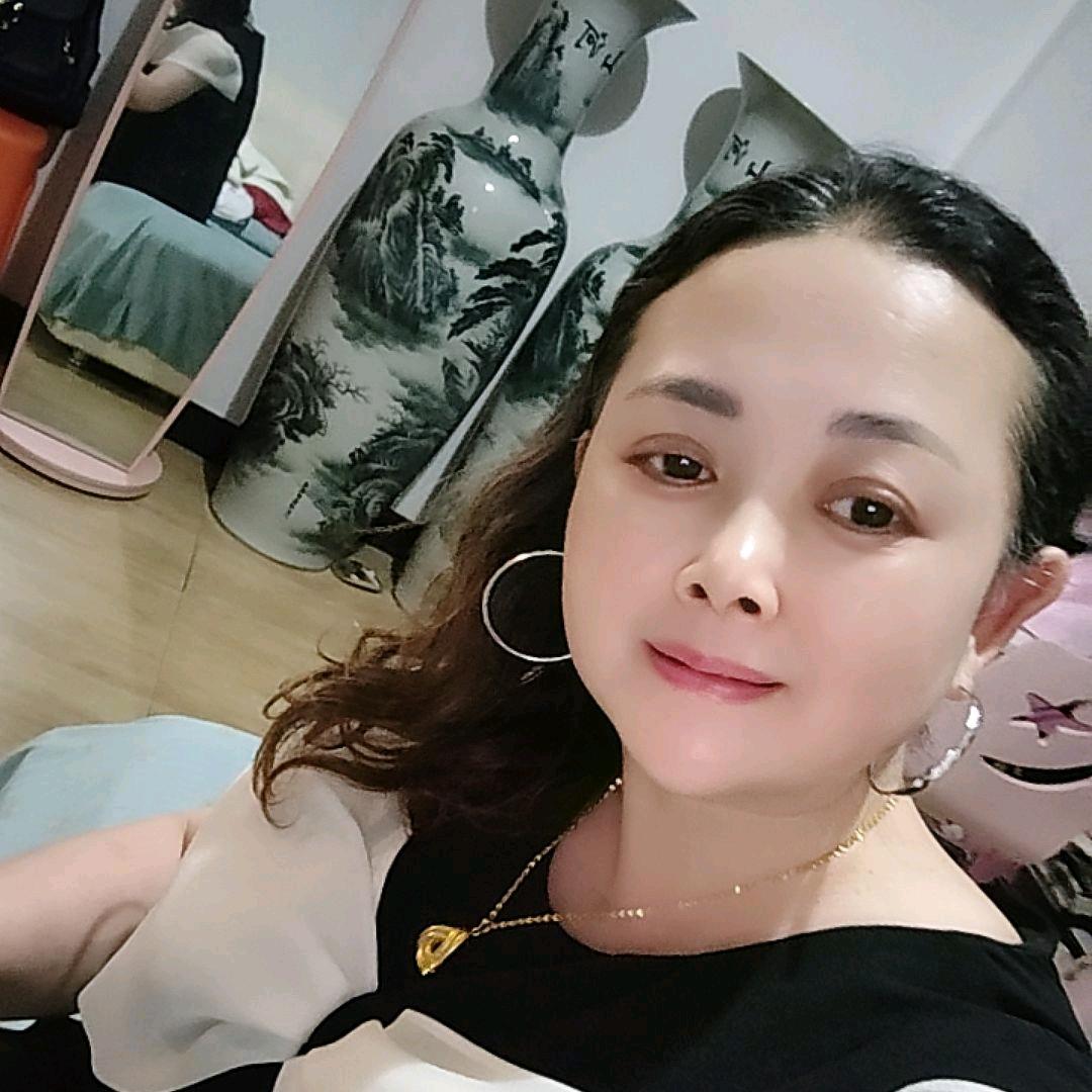 笑一笑，十年少幸福的女人