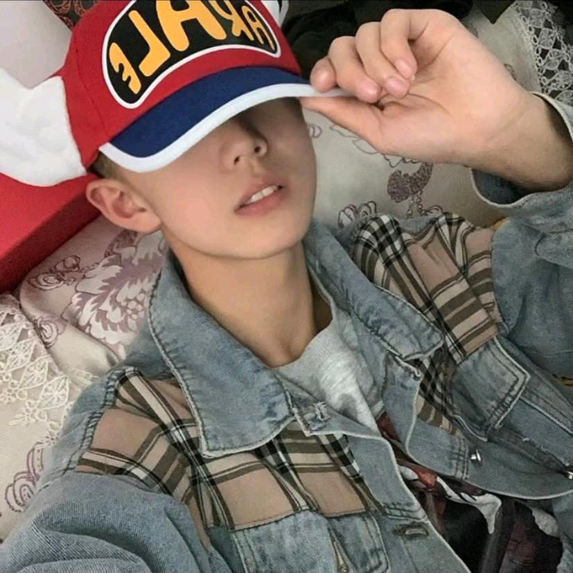 燕小。。