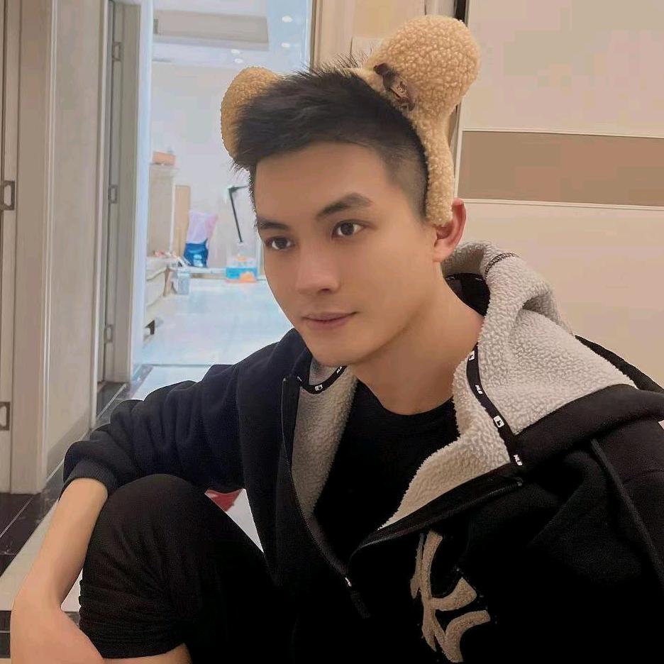 吧唧郭郭
