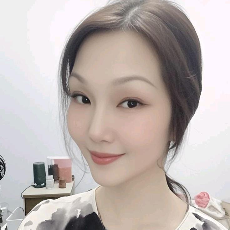 莎姐《专业做油漆水包砂，真石漆，艺术漆》