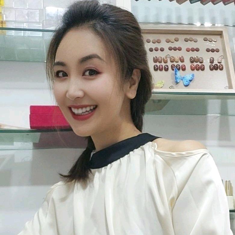 岷县专业  新娘跟妆   婚纱店