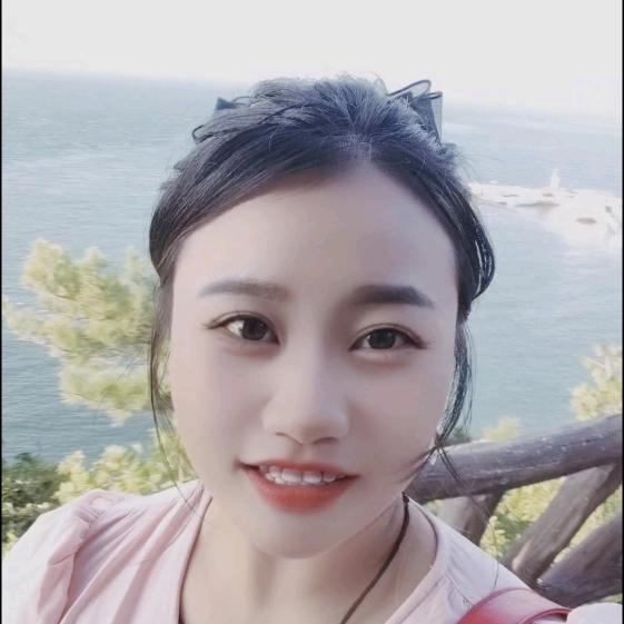 小卢很哇塞