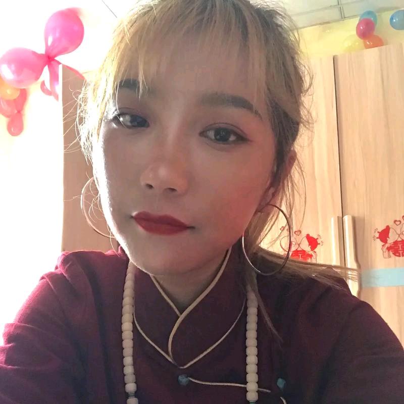 挖虫草的小卓玛