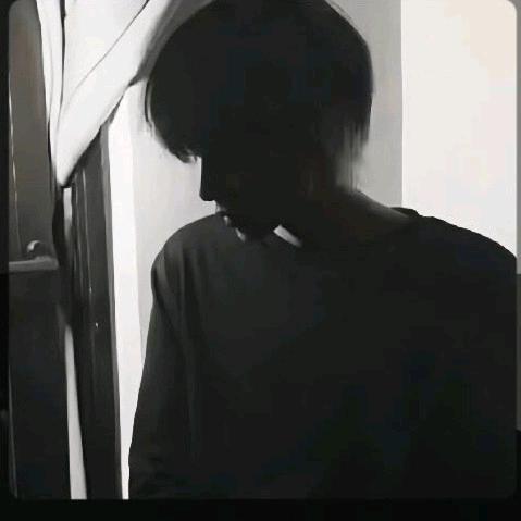 杨毅.