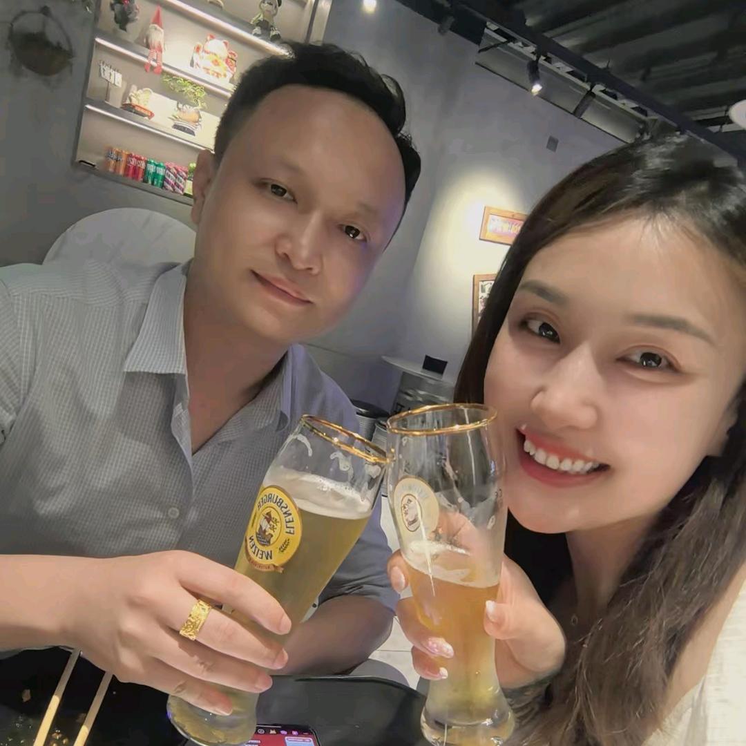 小贺总（幸福一家人）