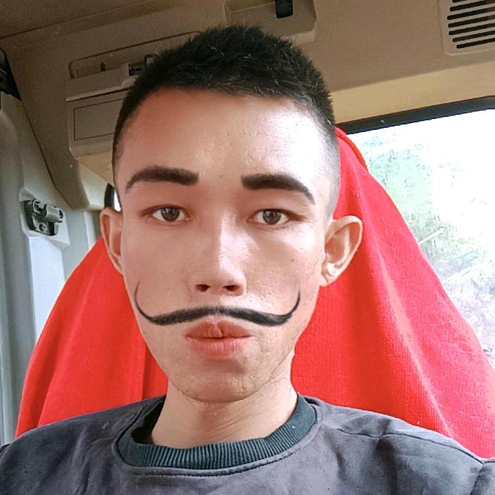 段  哥