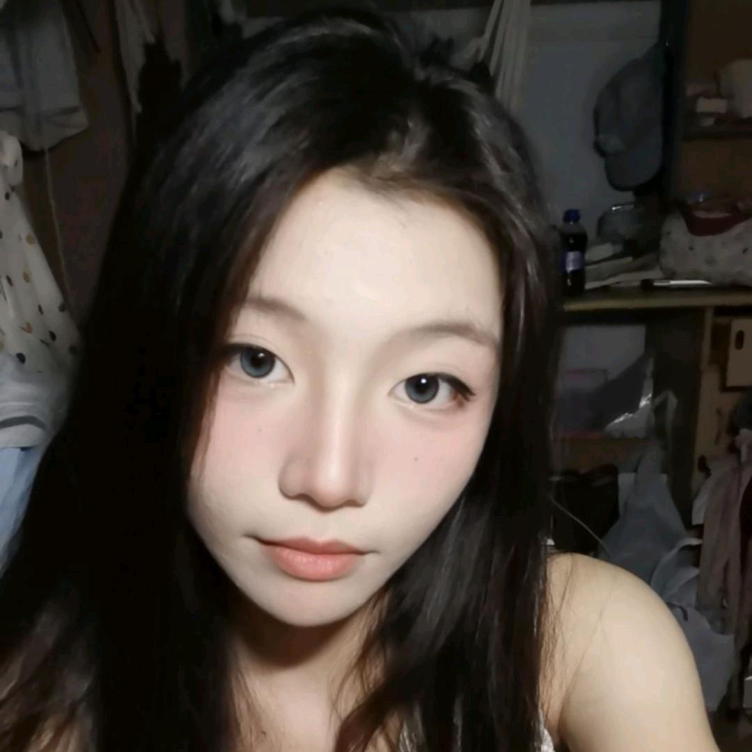 一只奶团子