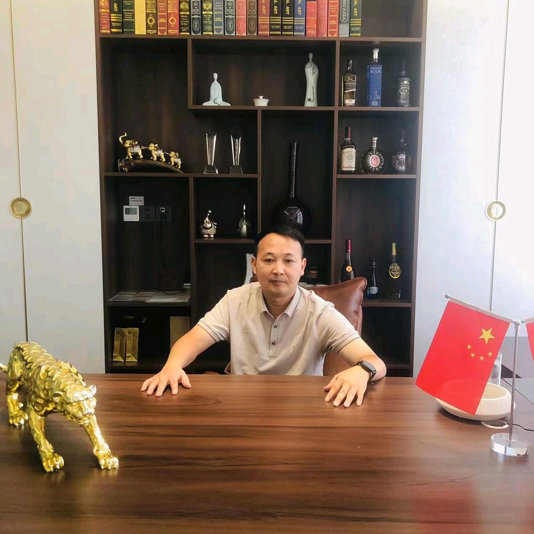 张家界鑫泽建筑：王海