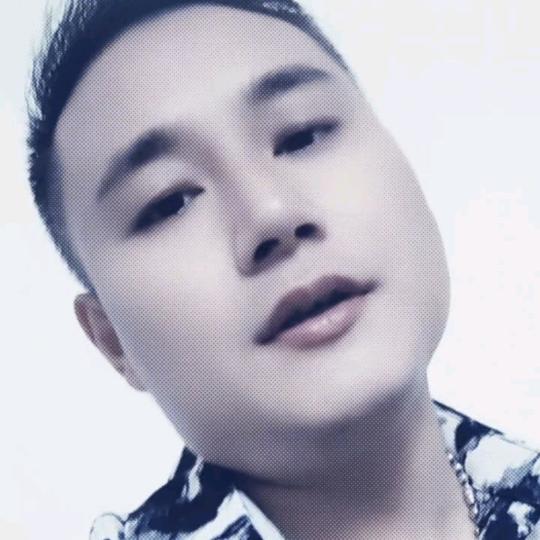 高价回收旧衣服鞋子包包