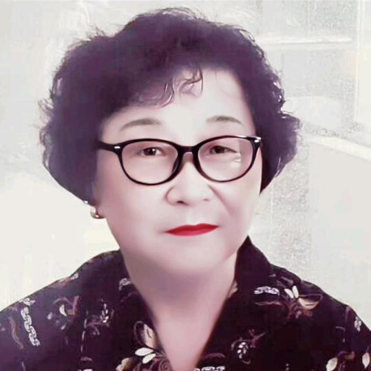 徐桂芬为民服务