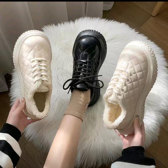 三只小猪鞋业