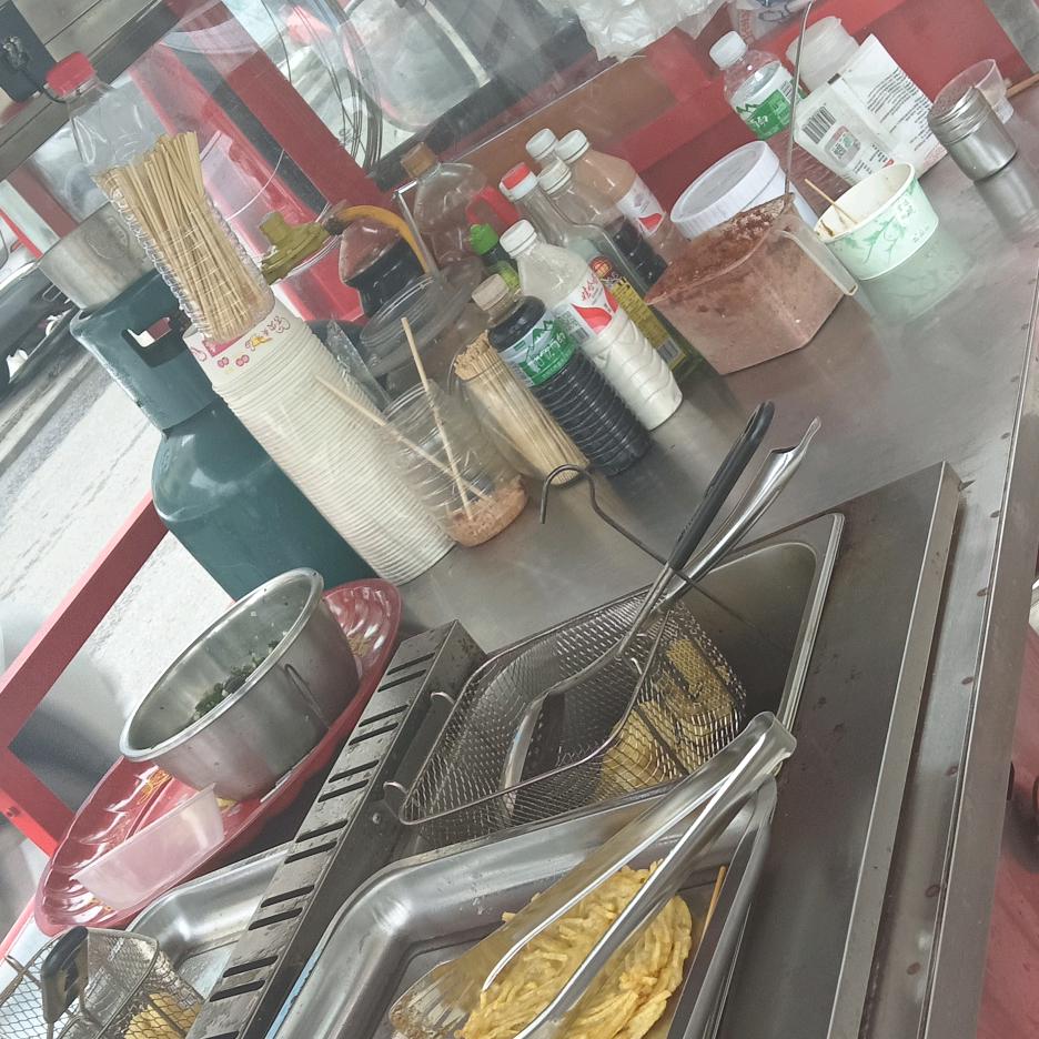 王姐移动小超市卖小吃