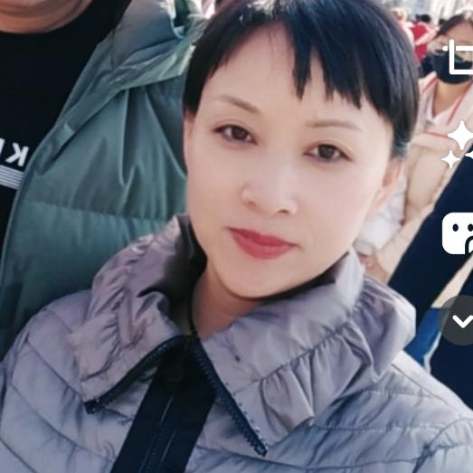 新人小芳