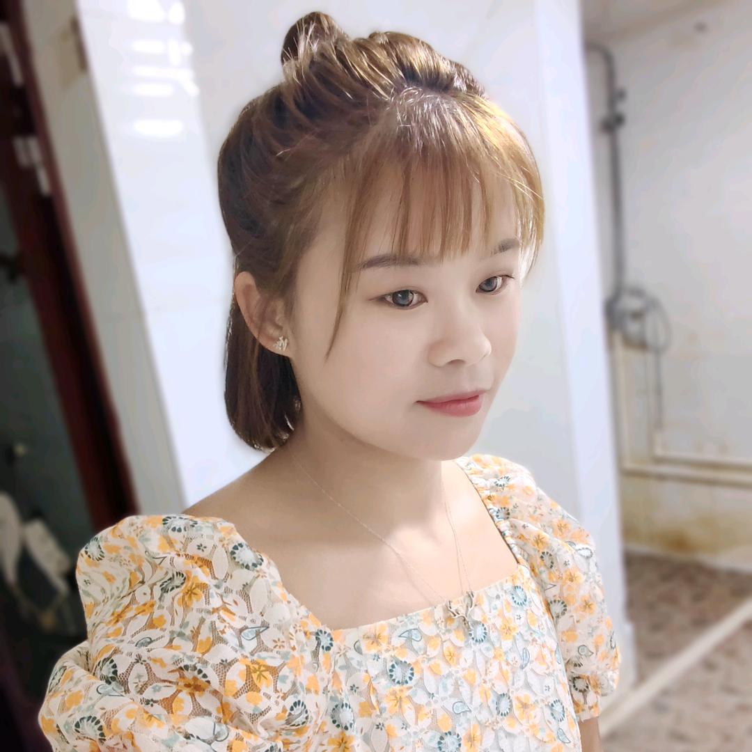 YOUNG姿美妆(梅苑南路店)