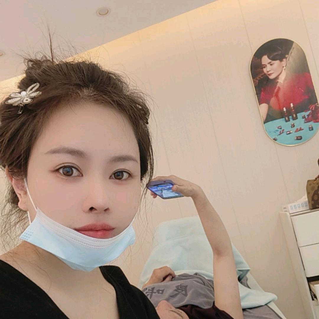 美业老板娘