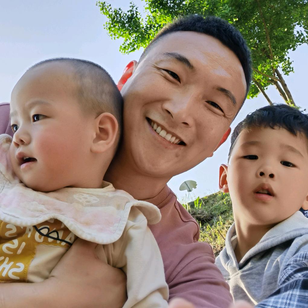 小灰灰的AI玩具