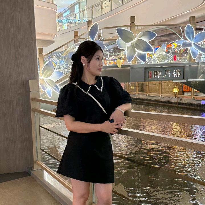 晶晶（橱窗有好物）