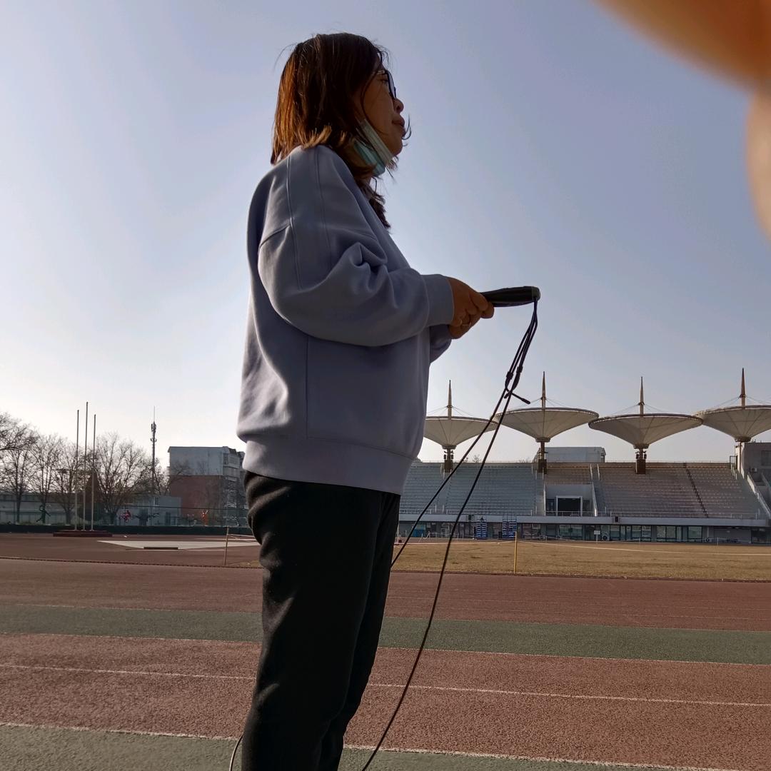 爱讲课的闫老师