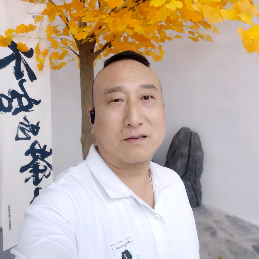 农村小哥爱唱歌