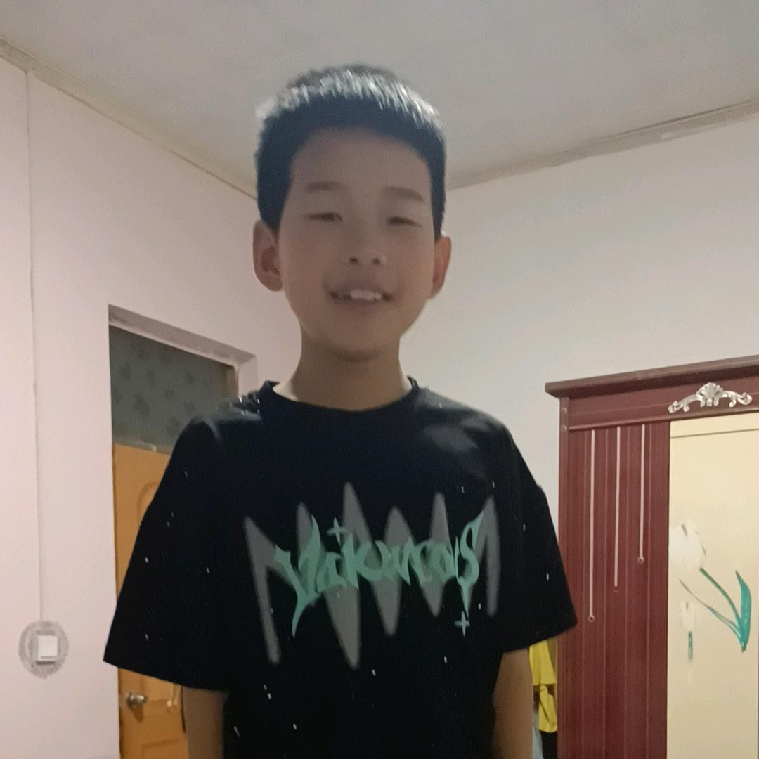萱果玮