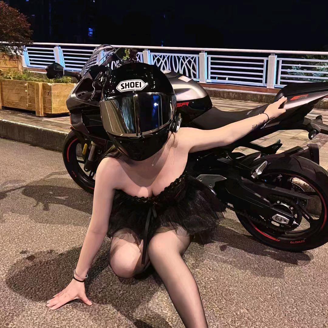 @葬  情感