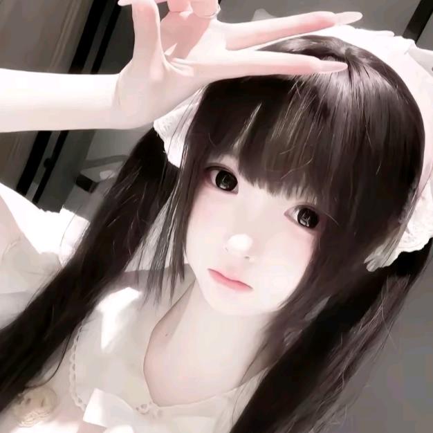 装萌被肘击、