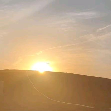 日出东方🌄