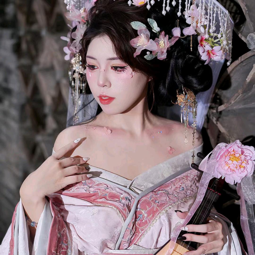 虹虹还不红