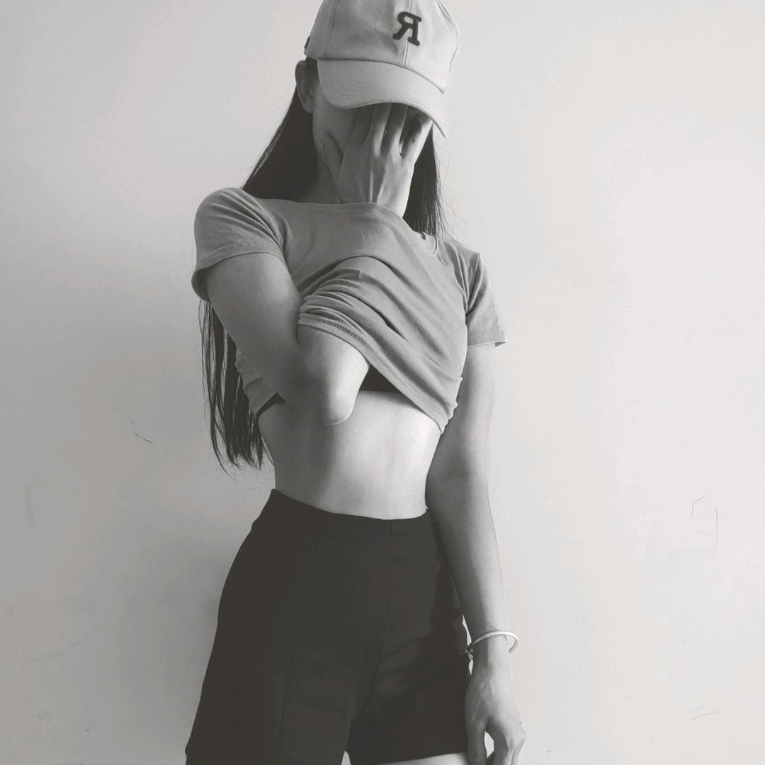 小王不太乖·~