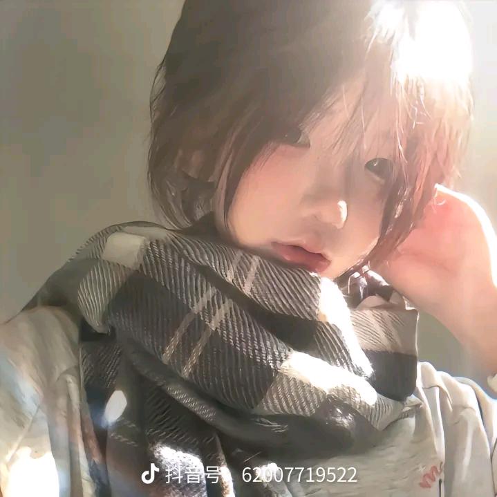 水初烟（露思粉丝）