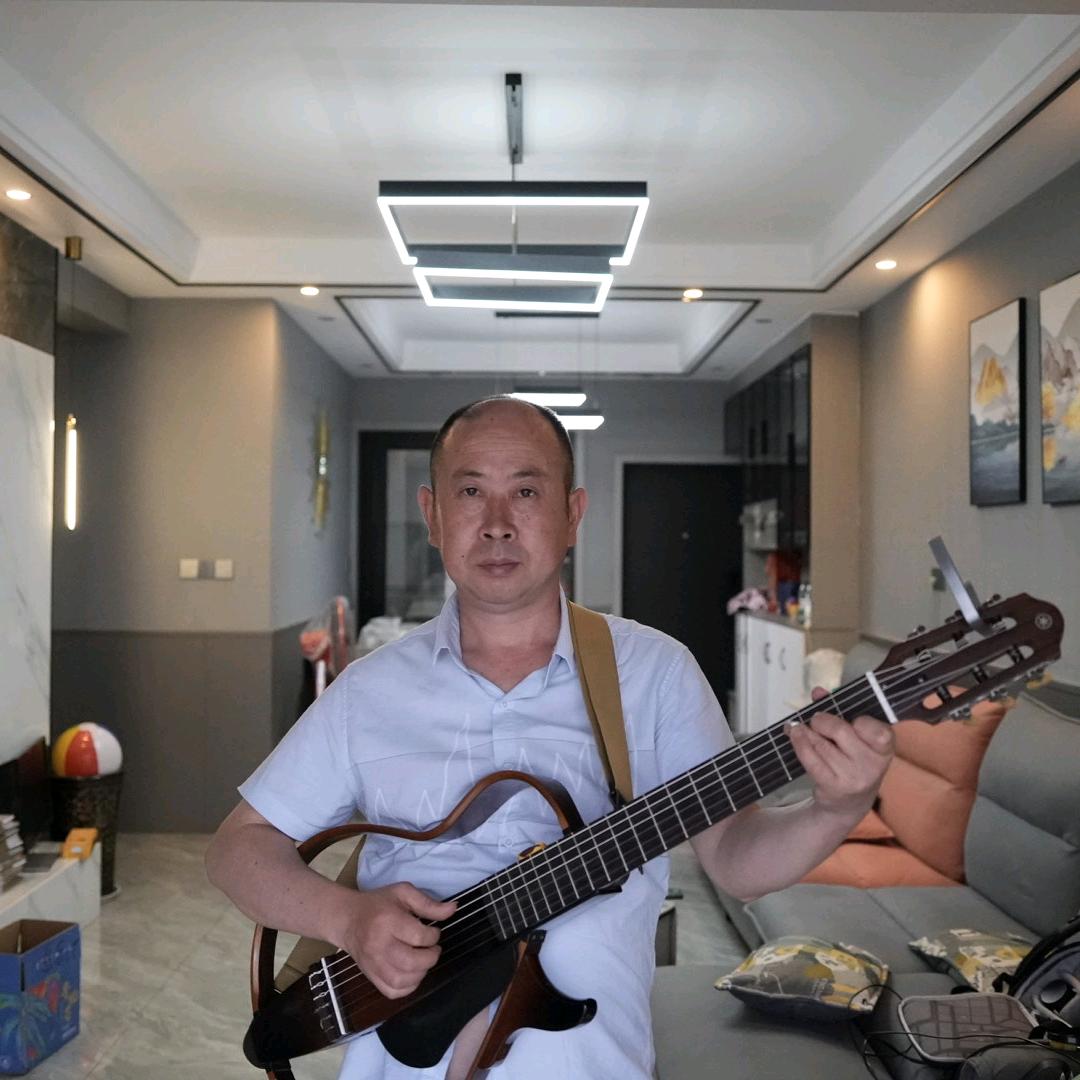 只会弹单音的阿丁