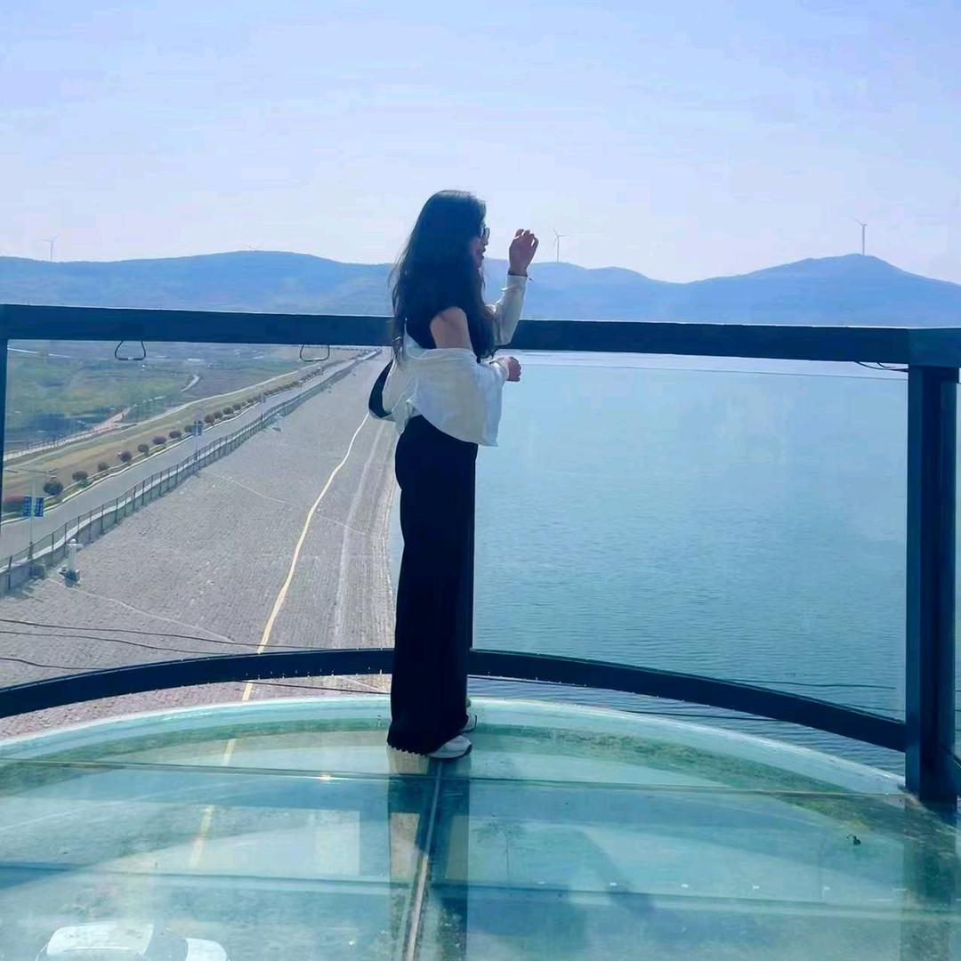 浅浅不乖