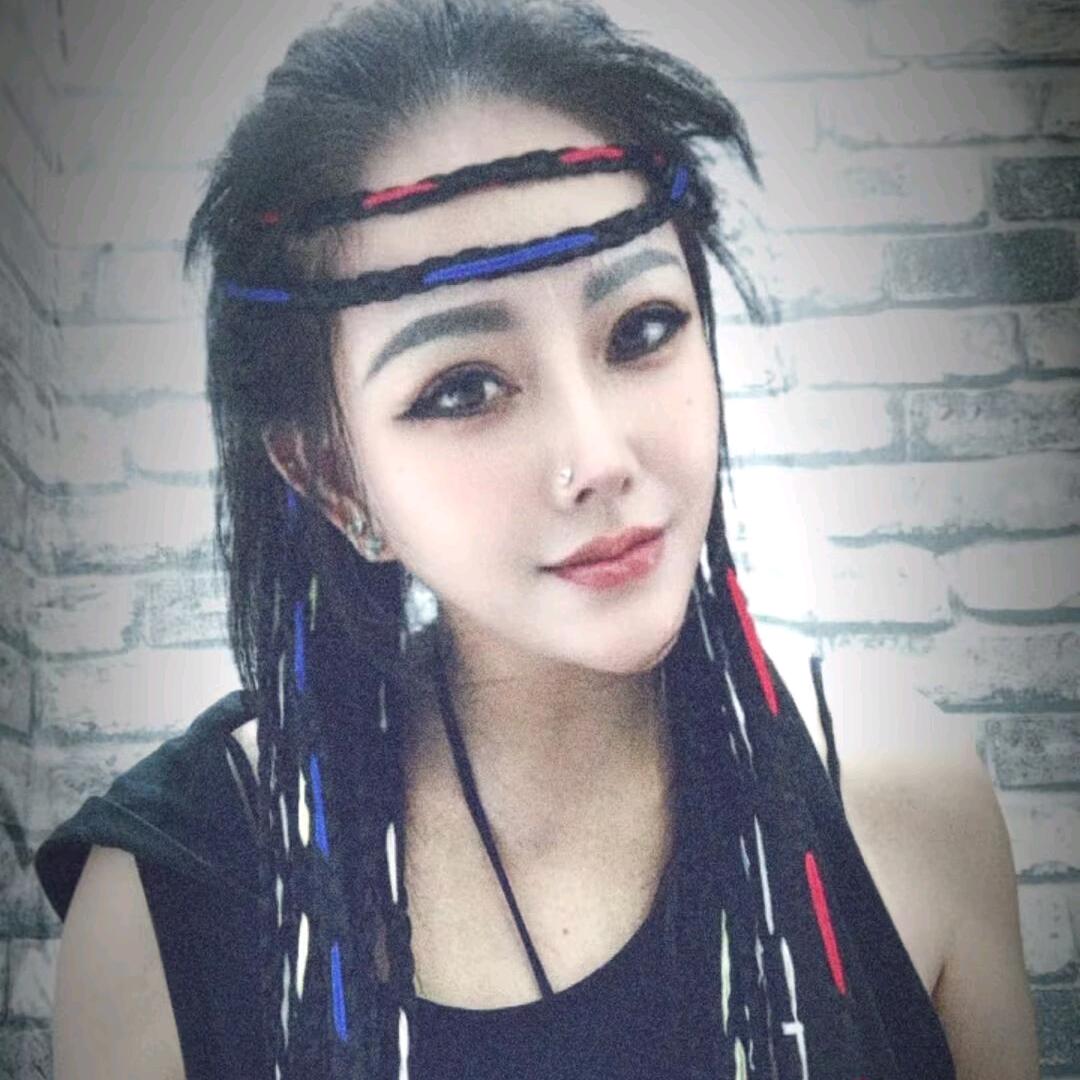 绵竹市英子潮派服装店