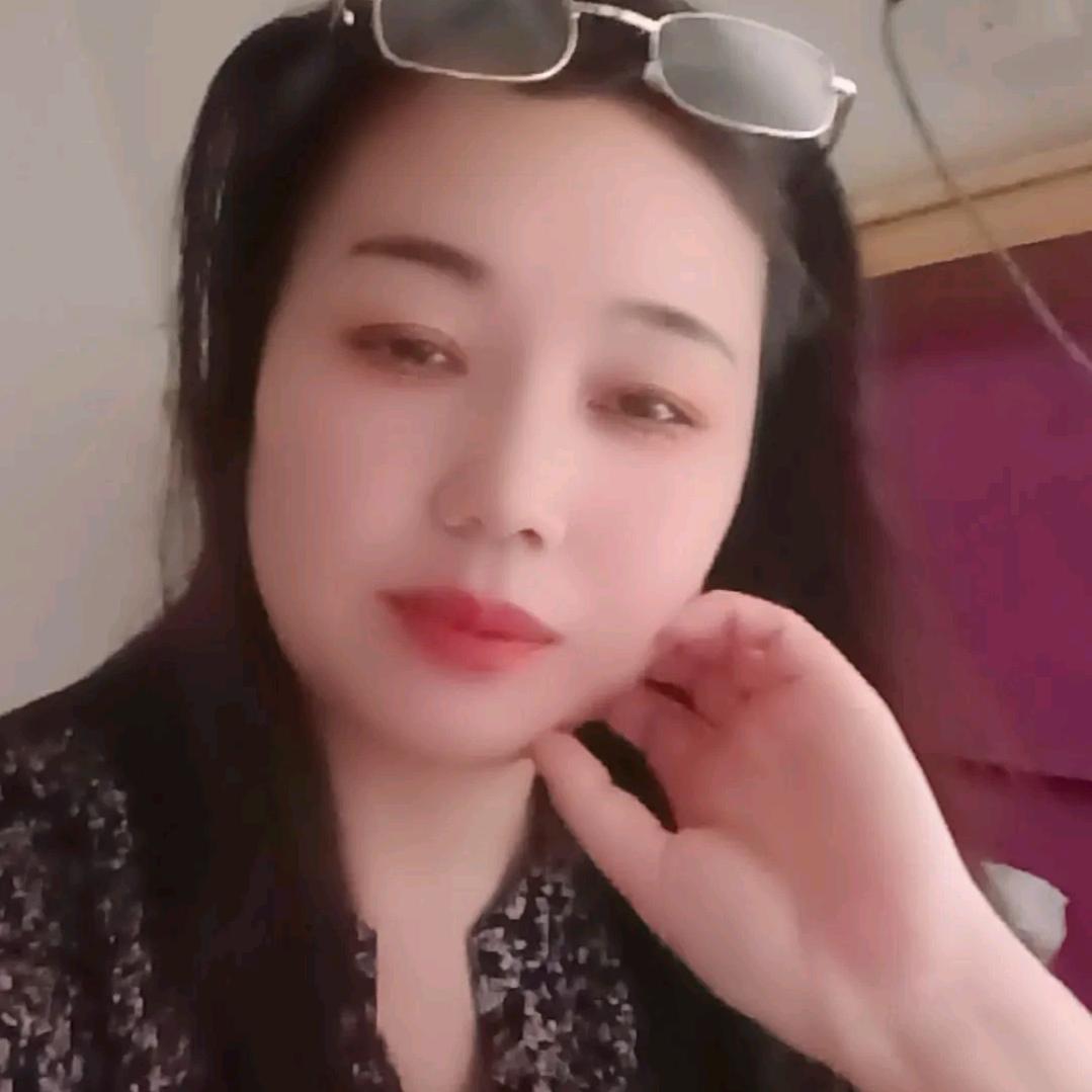 红酒一杯。
