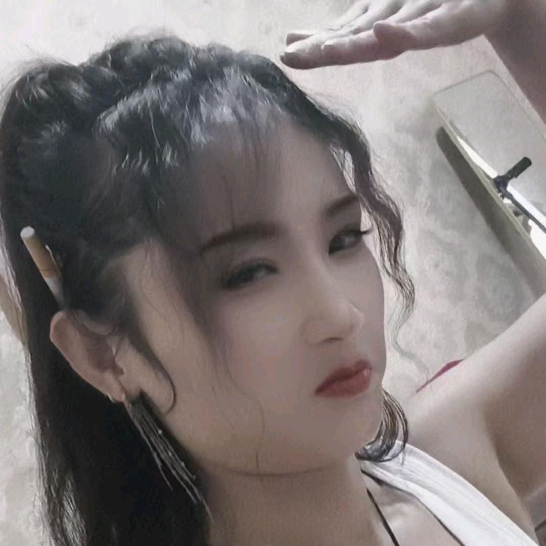 烟嗓带货妹
