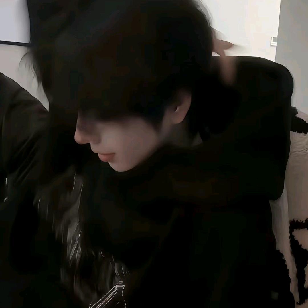 冷ᶜ🖤