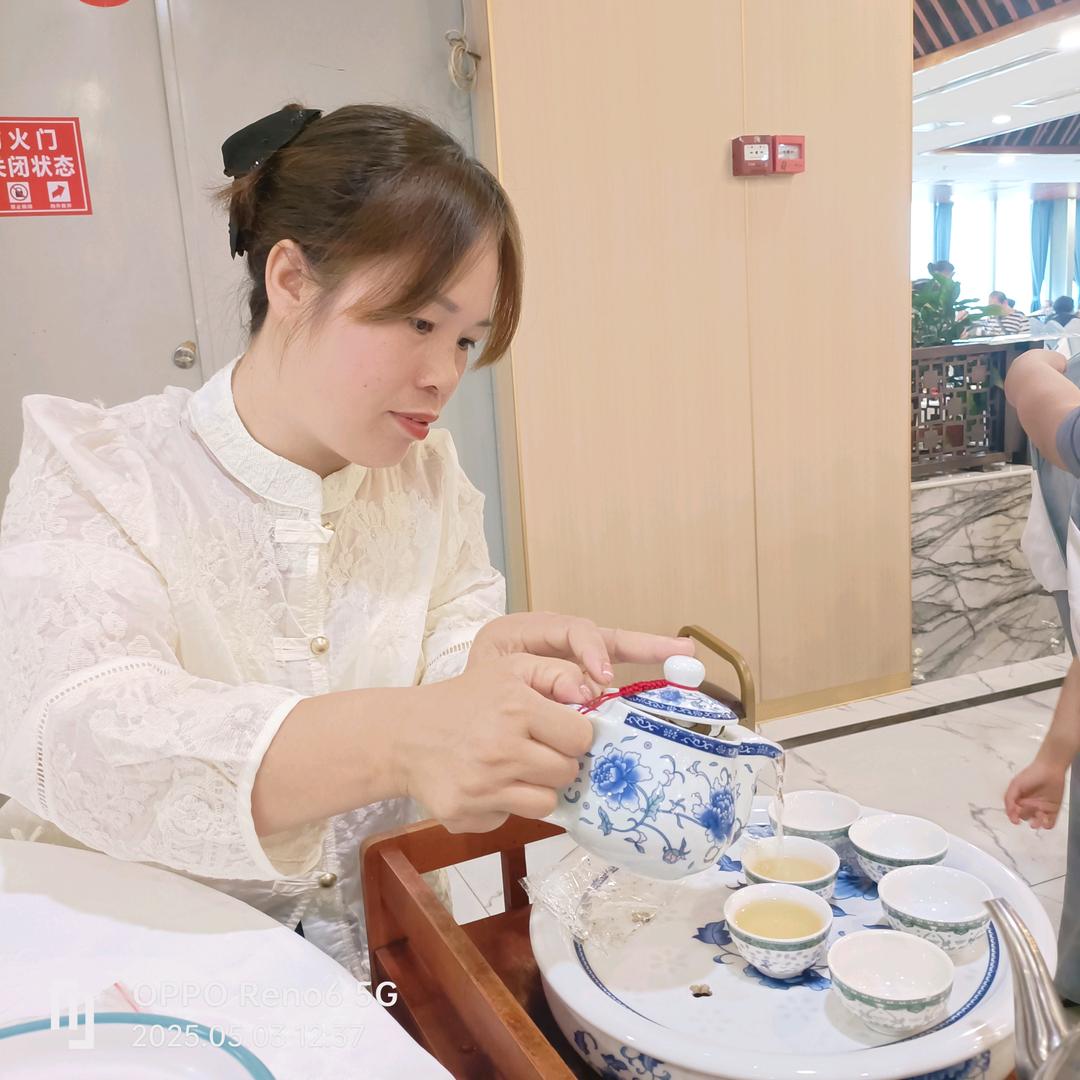 灵山县小芳果苗生活坊