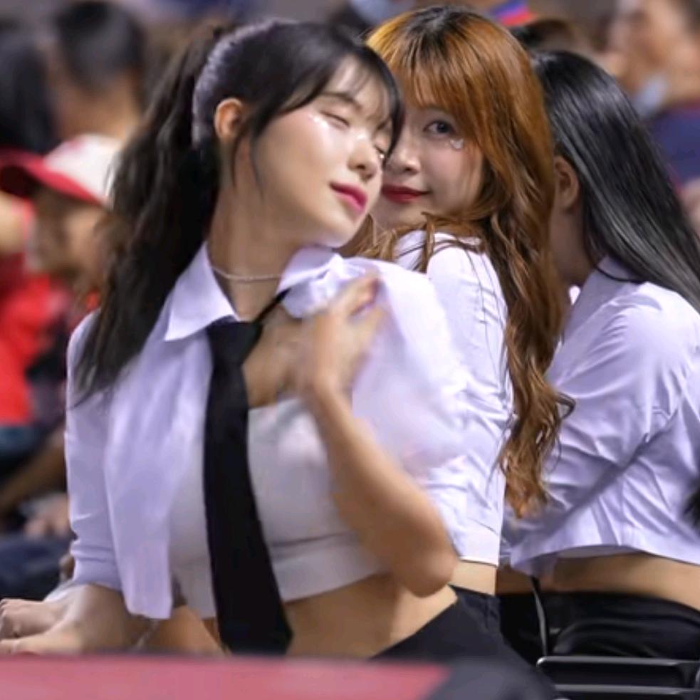 靓丽美少女