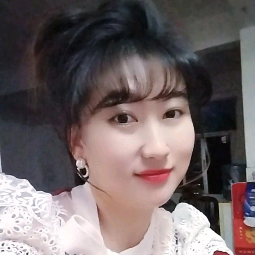 燕舞风中