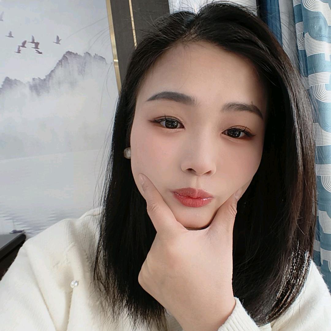 小薇吖