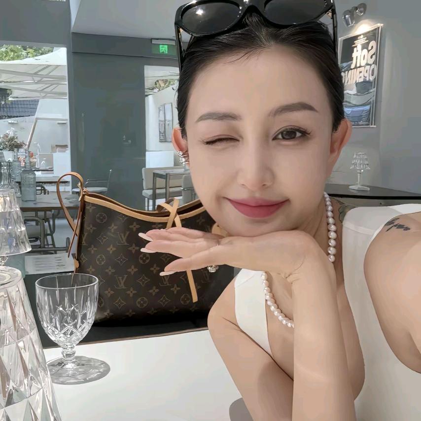 菩小提爱美丽