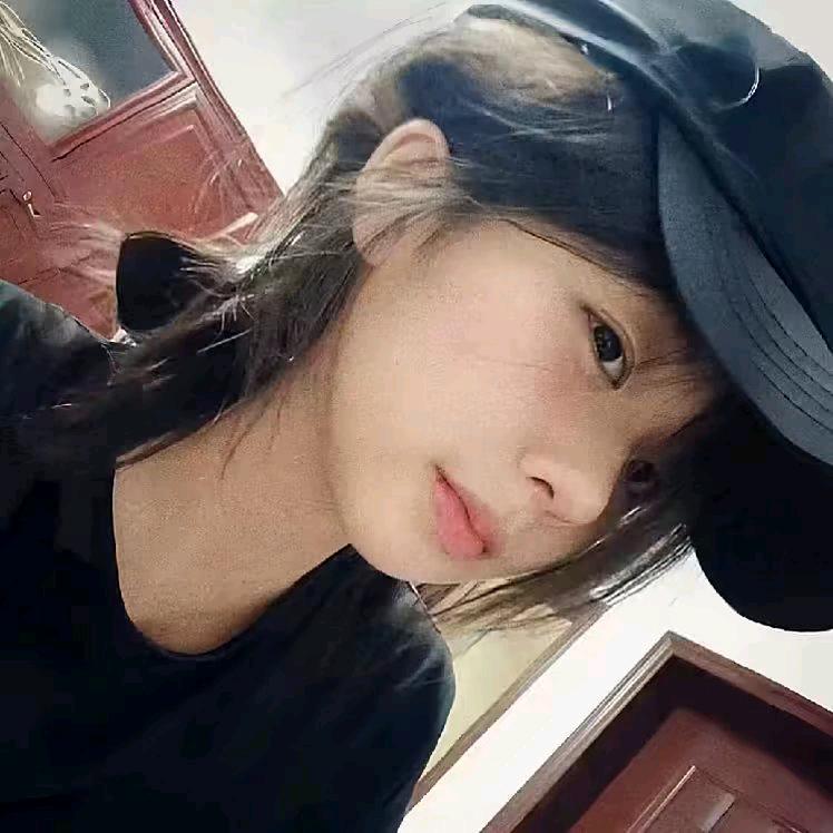 妮妮.