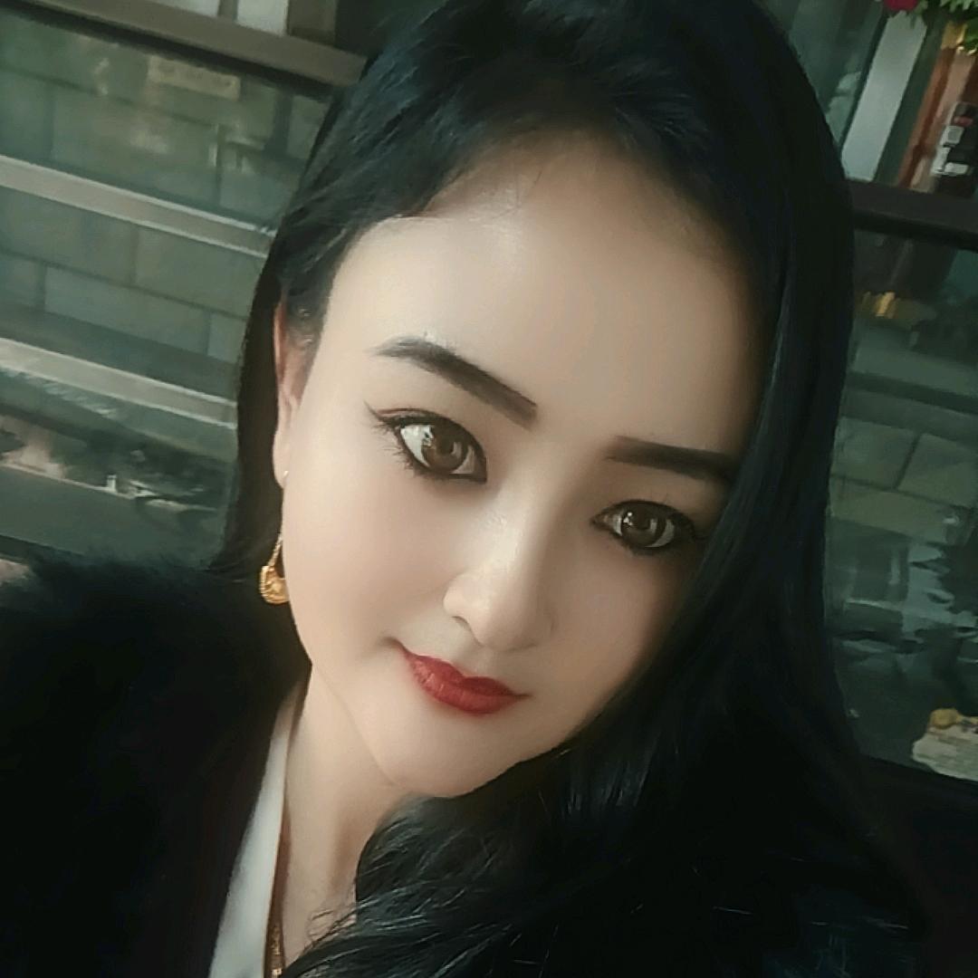 策勒县 孜丽瓦纳则服装店