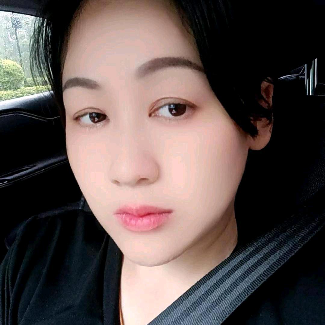 芸灿