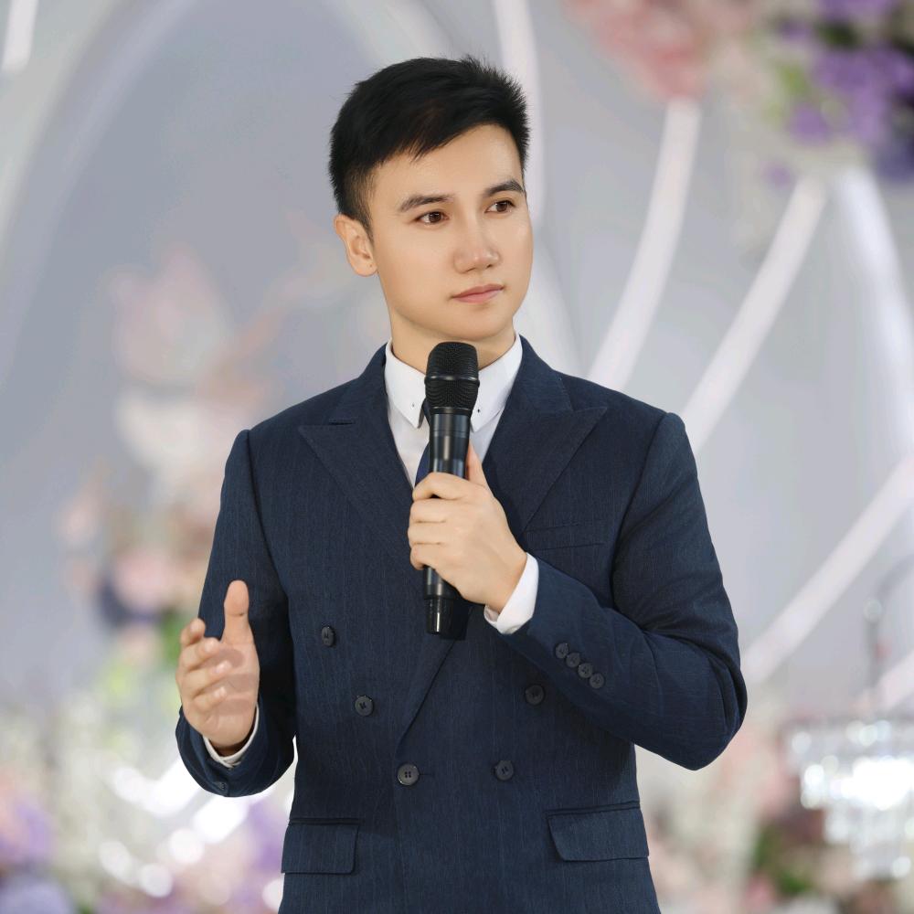 福州主持人彬哥（朱涵彬）