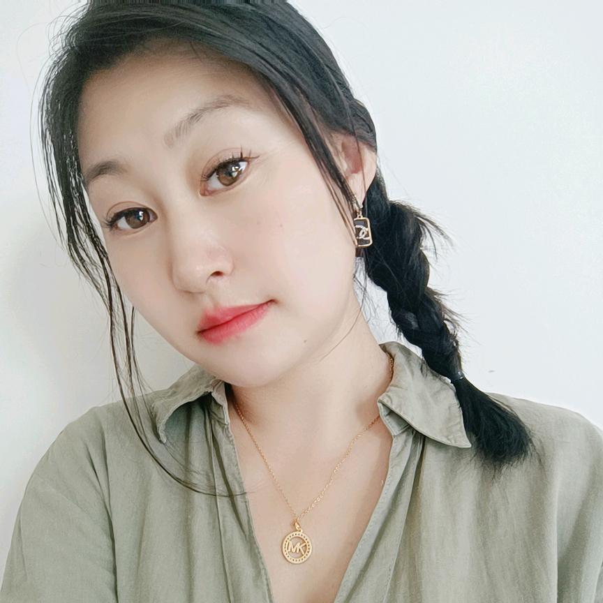 彩云红红.