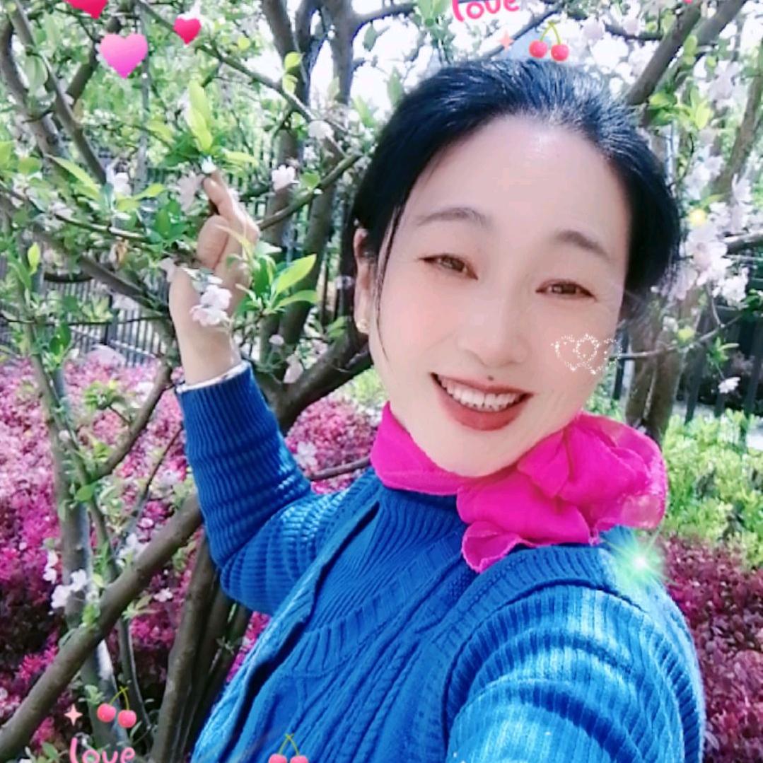 糊涂大姐，橱窗正在营业
