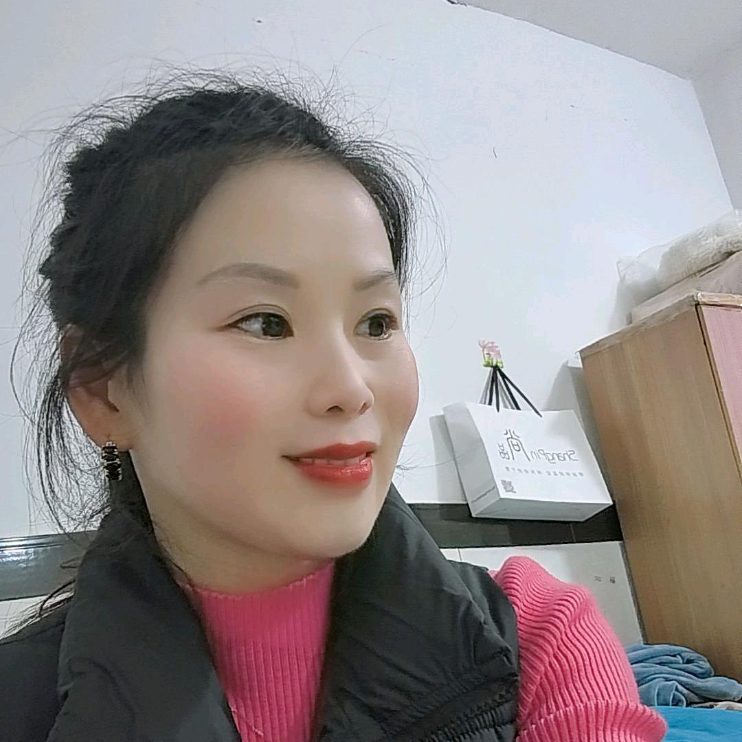 曹春梅（梁允裤业）