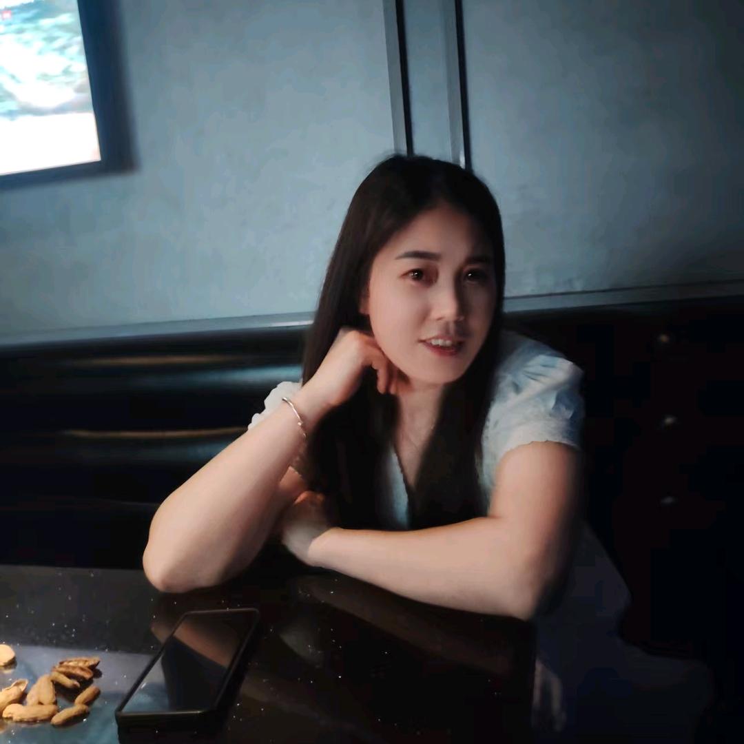 罗小琼